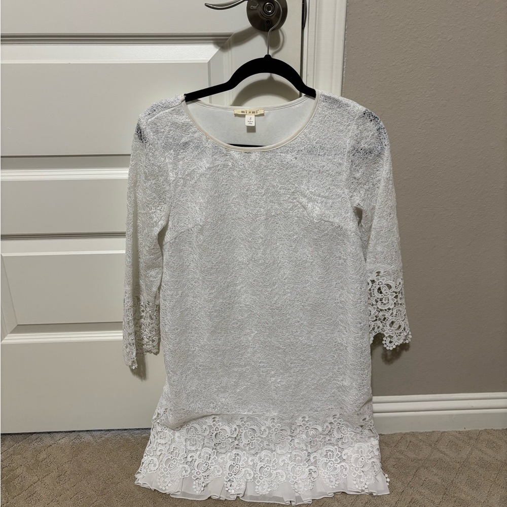 Francesca’s White Sheath Dress 3/4 Sleeve Crew Neck